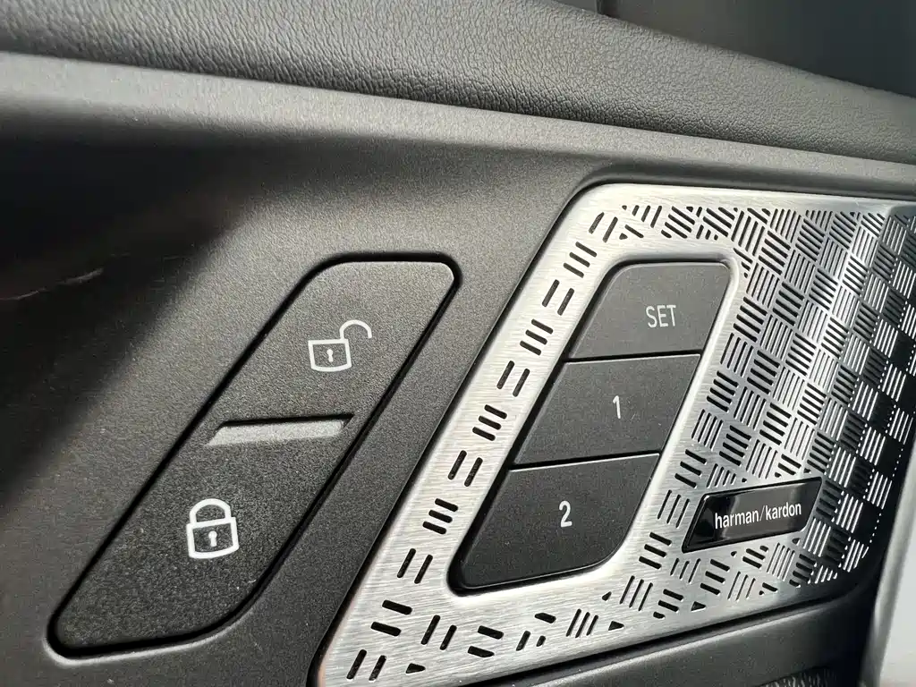BMW iX1 — миниатюра 19