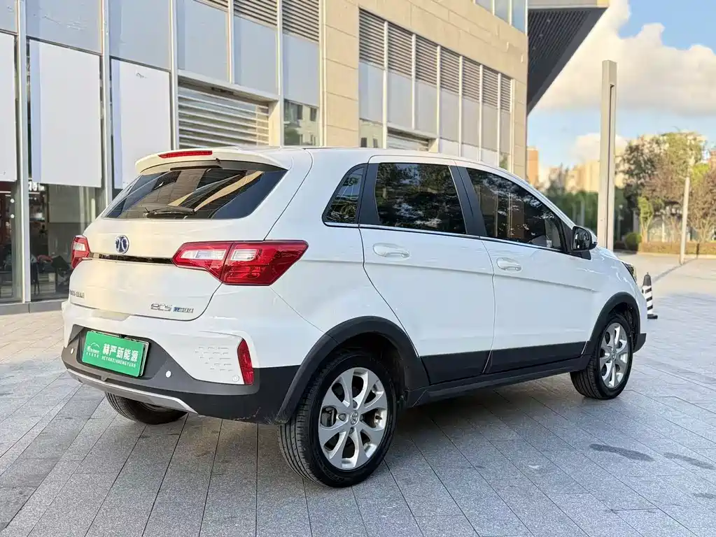BAIC New Energy EC5 — миниатюра 10