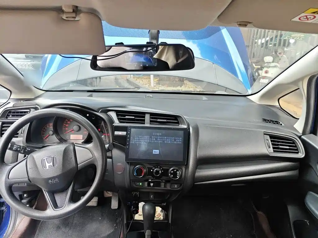 Honda Fit — миниатюра 10