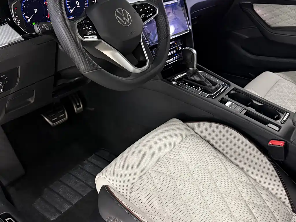 Volkswagen Magotan 2025 330TSI DSG Luxury