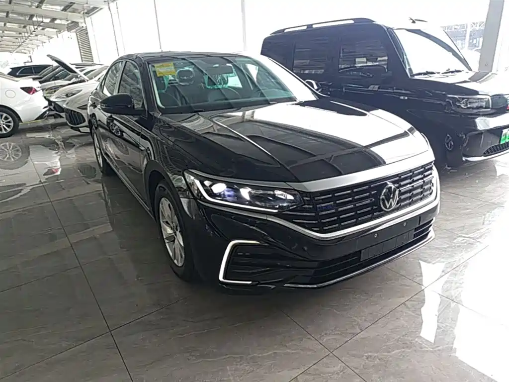 Volkswagen Passat 2025 430PHEV