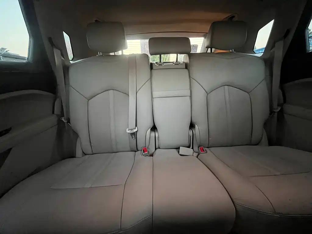 Cadillac SRX — миниатюра 15