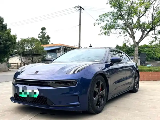 Zeekr 001