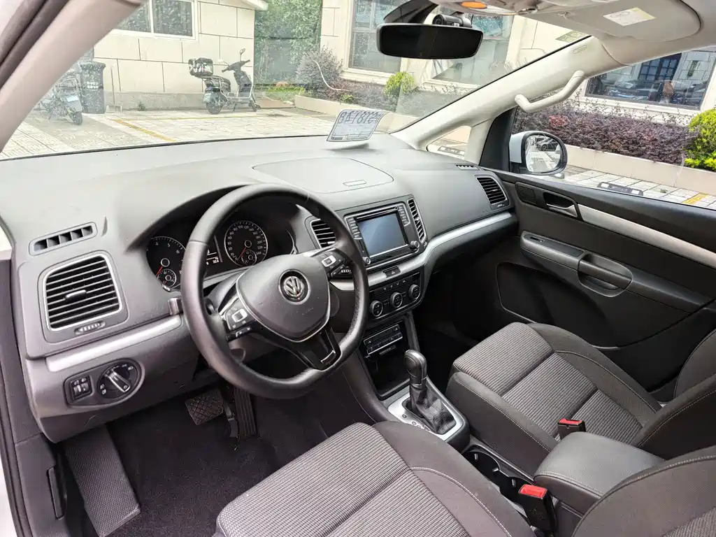 Volkswagen Sharan — миниатюра 21