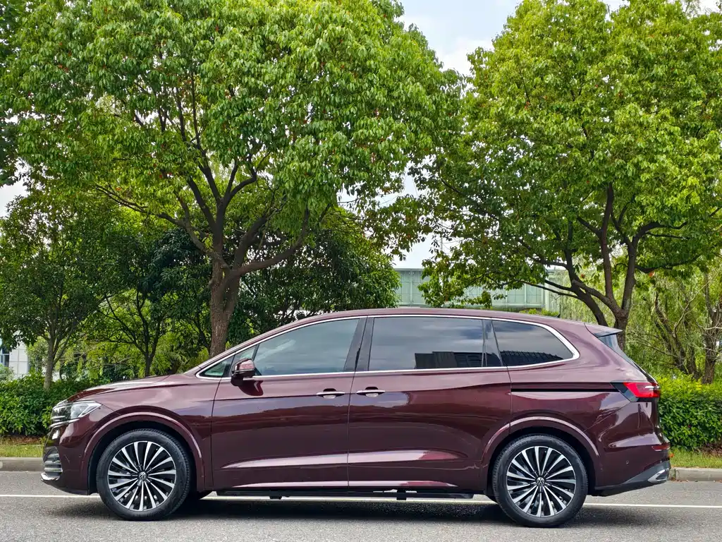 Volkswagen Viloran 2020 380TSI Luxury