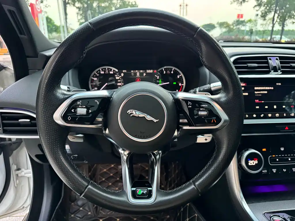 Jaguar XEL — миниатюра 5
