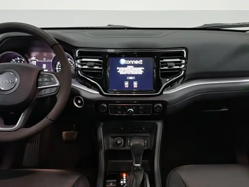 Jeep Grand Commander — миниатюра 12