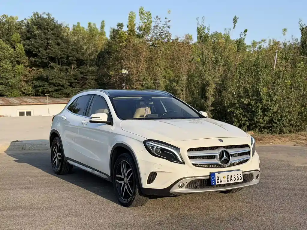 Mercedes-Benz GLA