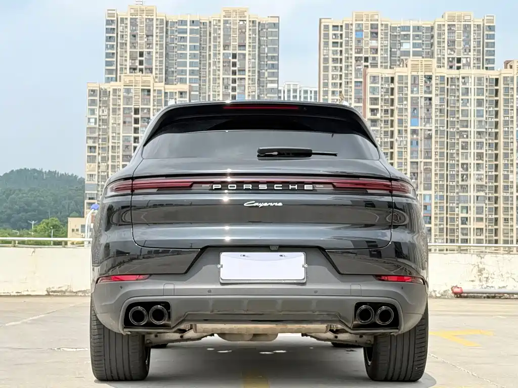 Porsche Cayenne — миниатюра 11