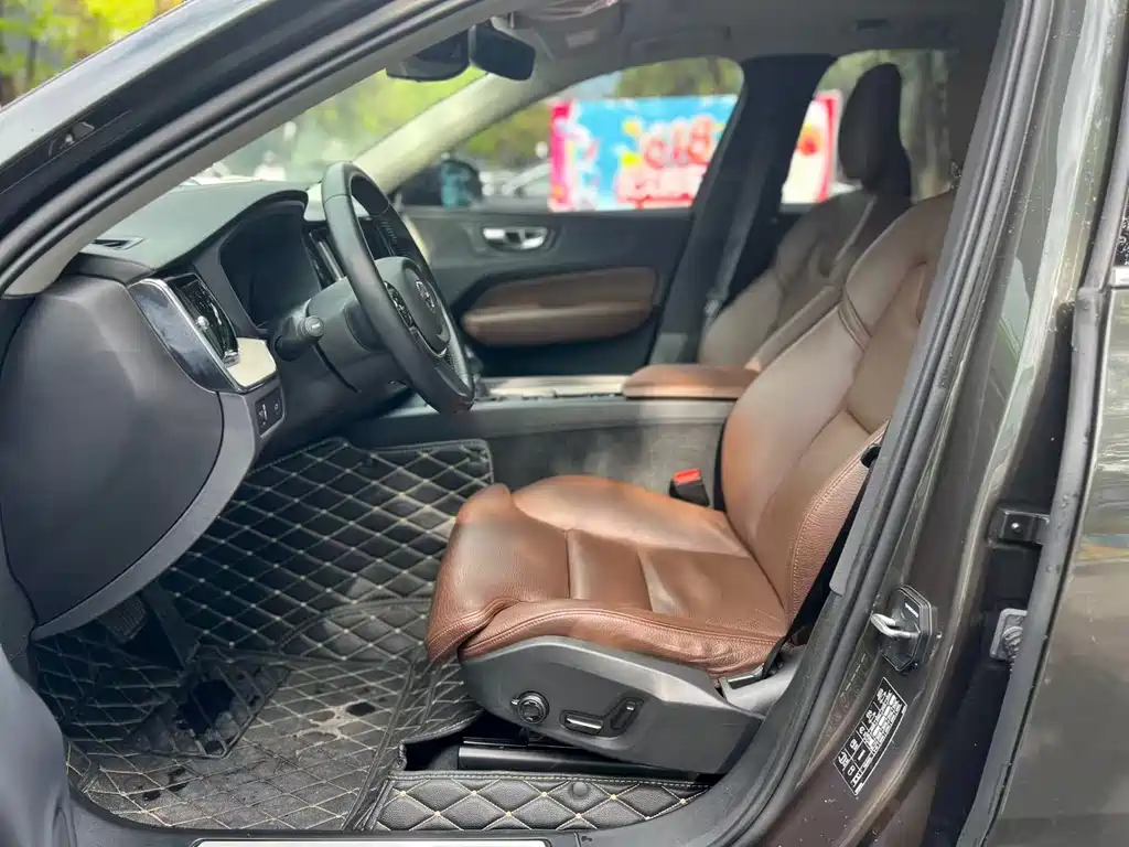 Volvo XC60 2020 T5 Luxury