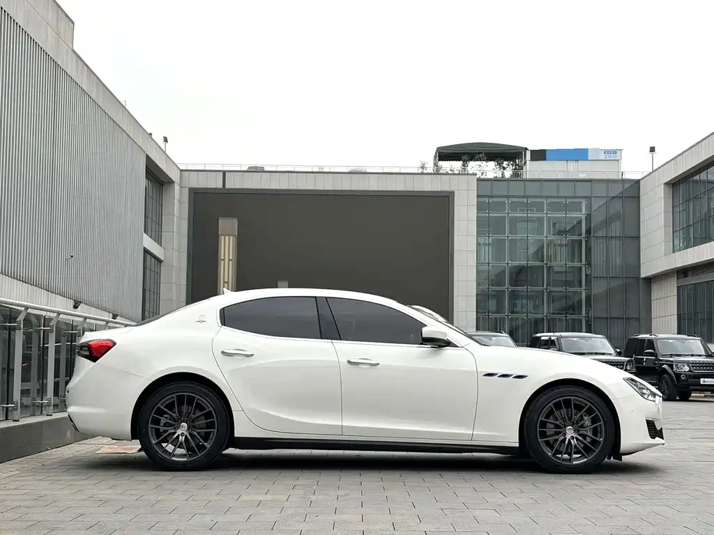 Maserati Ghibli 2021 2.0T