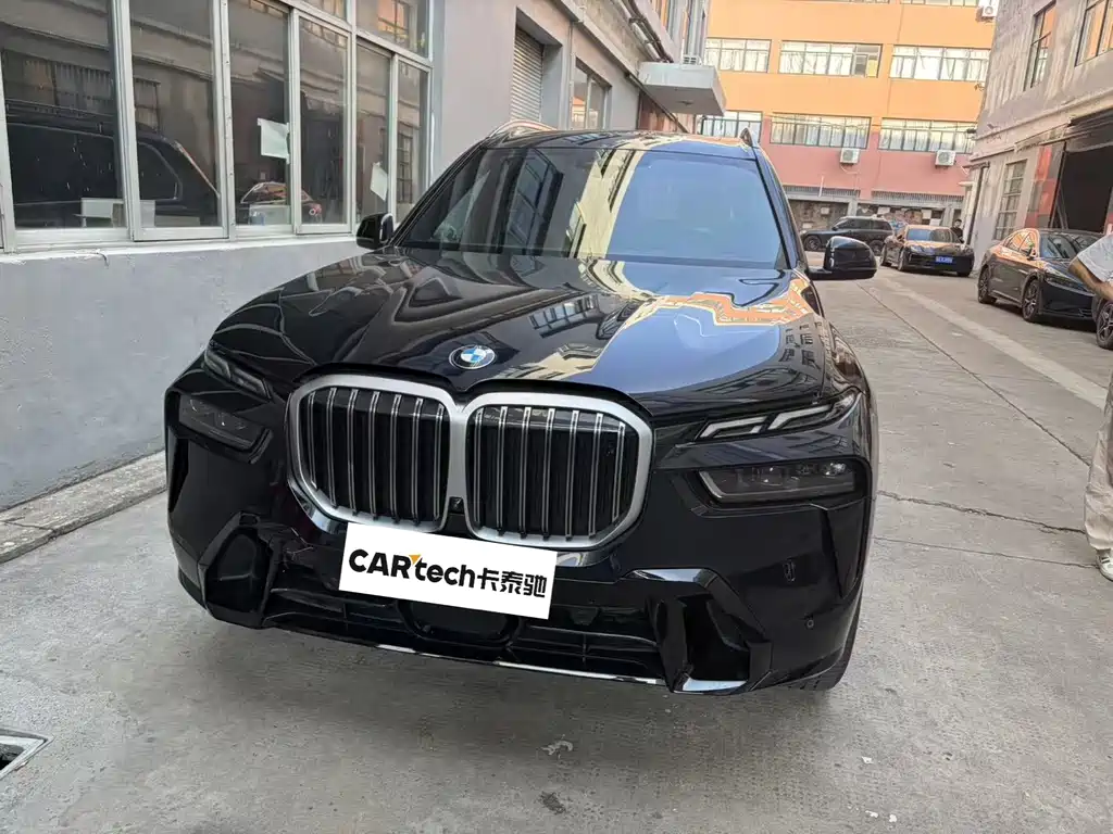 BMW X7 — миниатюра 2