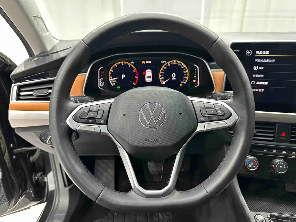 Volkswagen Bora — миниатюра 8