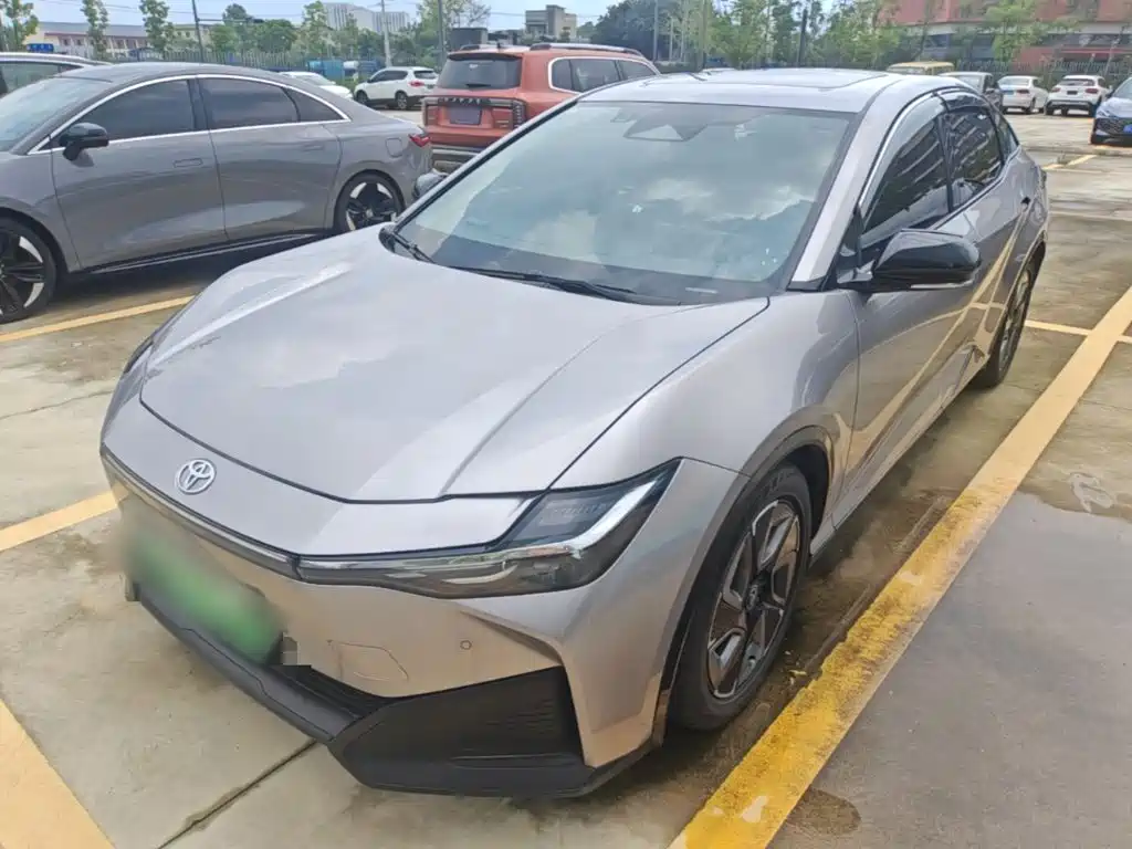 Toyota bZ3 — миниатюра 2
