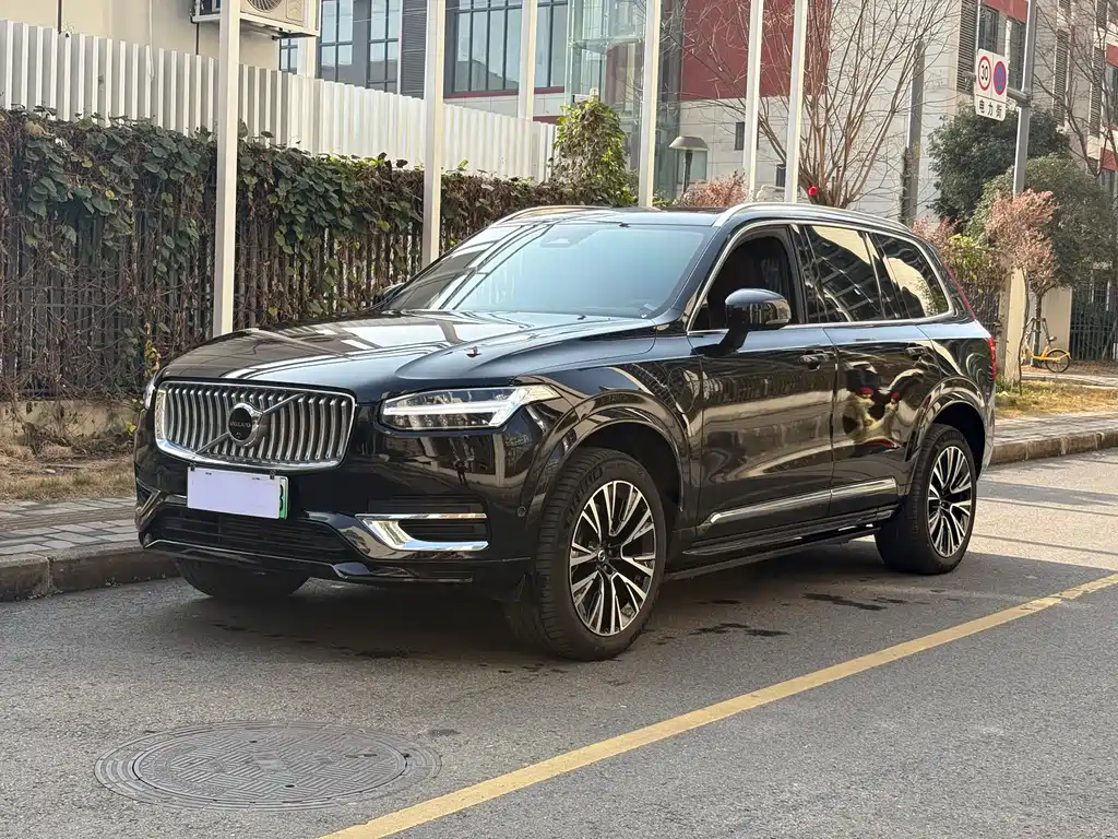 VOLVO XC90 PLUG IN HYBRID