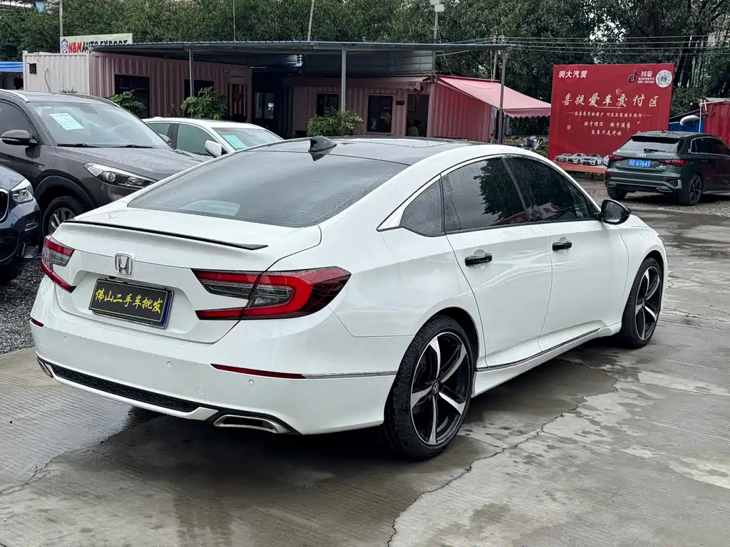 Honda Accord 2022 260TURBO Luxury