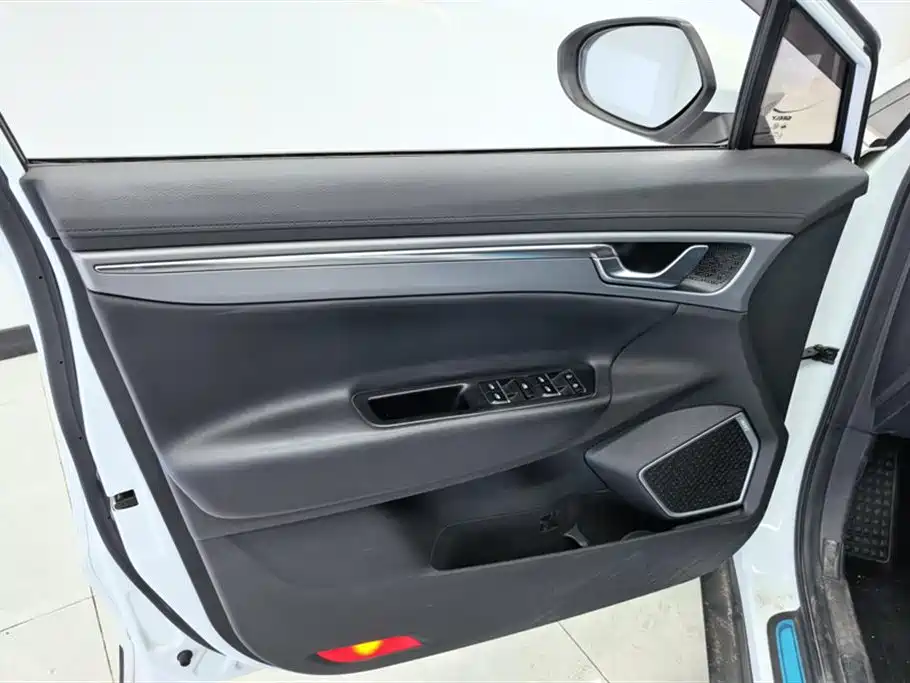 Geely Emgrand GS GS 2018 Sport 1.4T AT