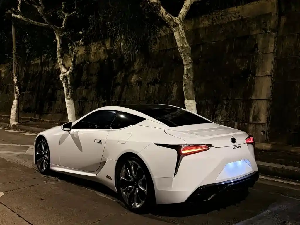Lexus LC — миниатюра 2