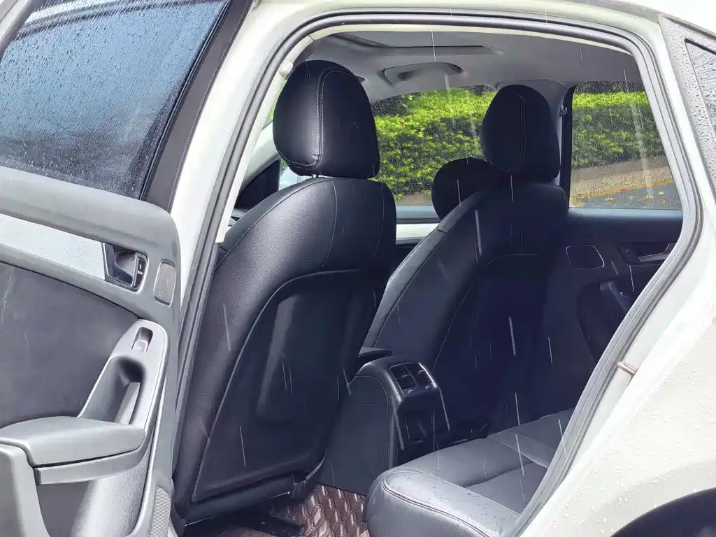 Audi A4L — миниатюра 12
