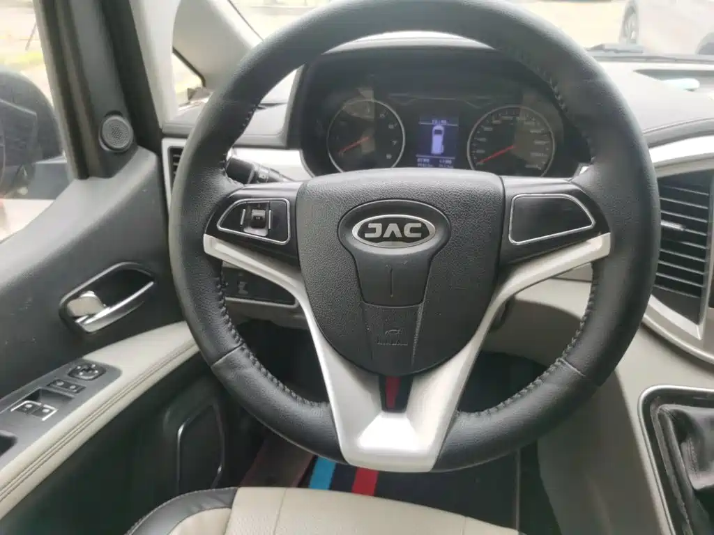 JAC Refine Refine M4 — миниатюра 6