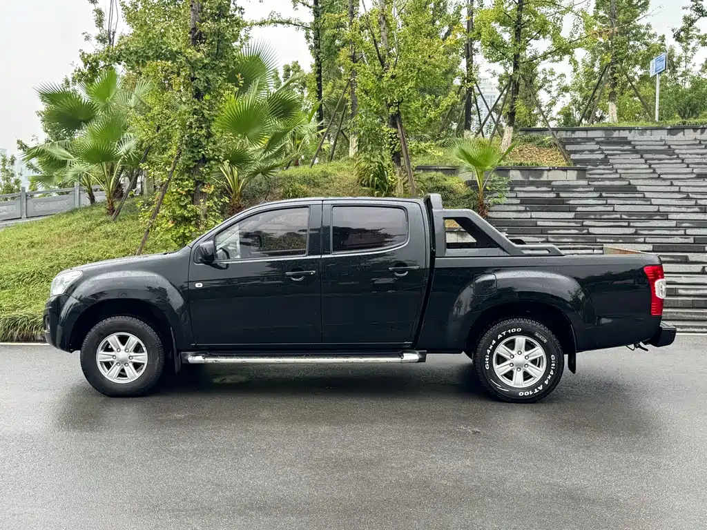 Isuzu RE-MAX Ruimai — миниатюра 3