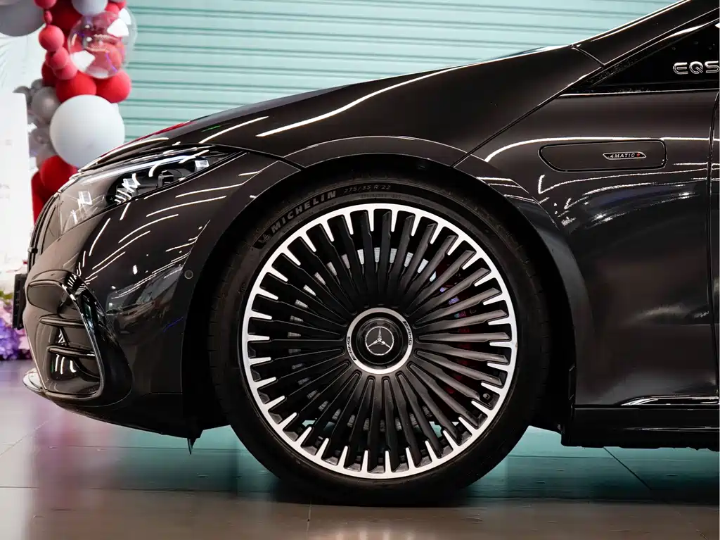 Mercedes-Benz EQS AMG — миниатюра 8