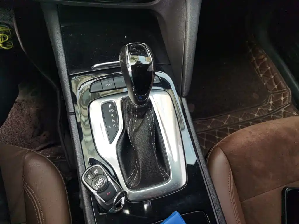 Buick Regal — миниатюра 15