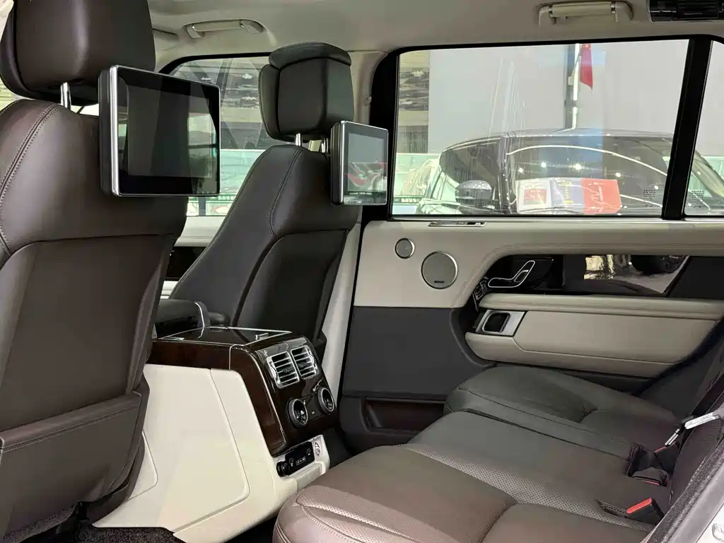Land Rover Range Rover — миниатюра 4