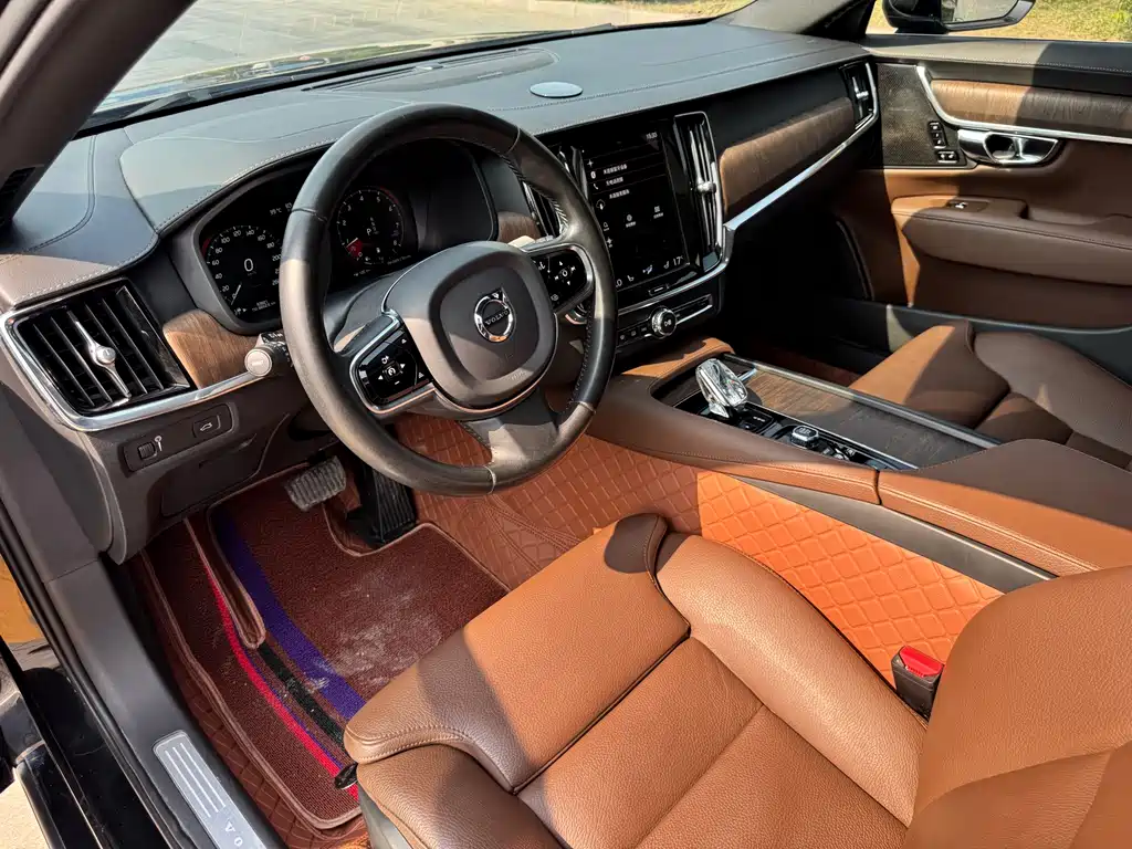 Volvo S90 2021 B5 Luxury