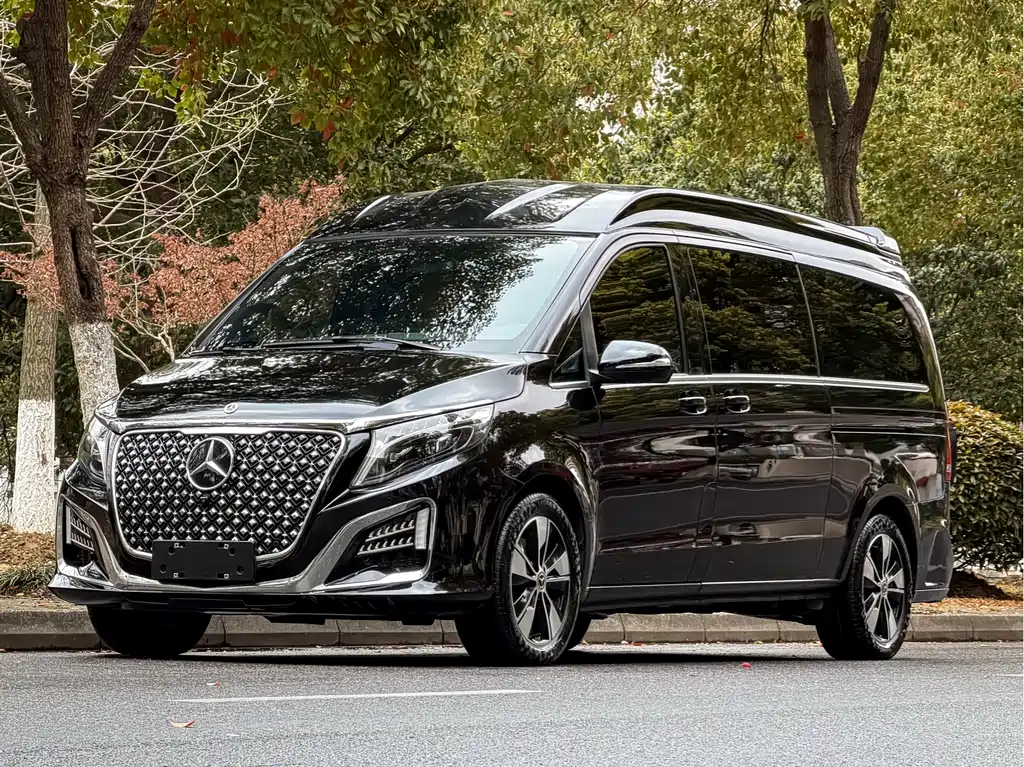 Mercedes-Benz V-Class 2024