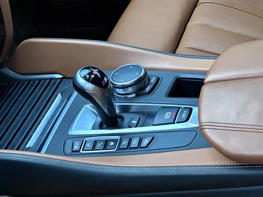 BMW X6 M — миниатюра 10