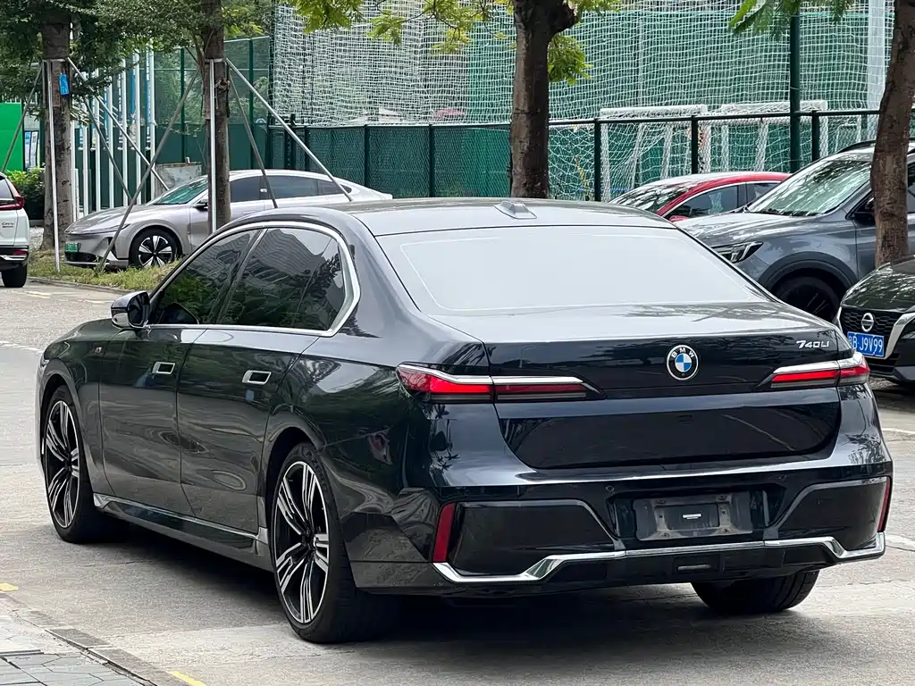 BMW 7 Series 7 2023 740Li Lead M Sport
