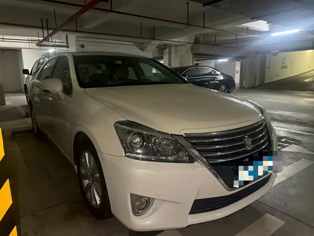 Toyota Crown 2012 2.5L Royal