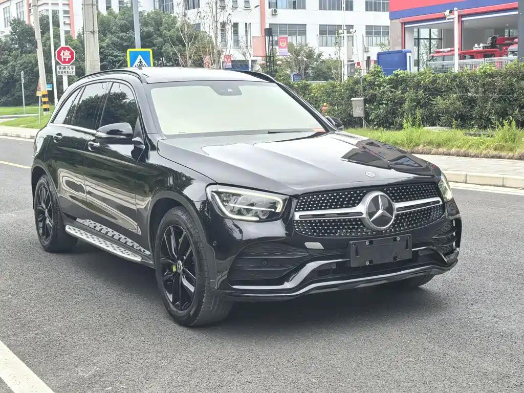 MERCEDES-BENZ GLC