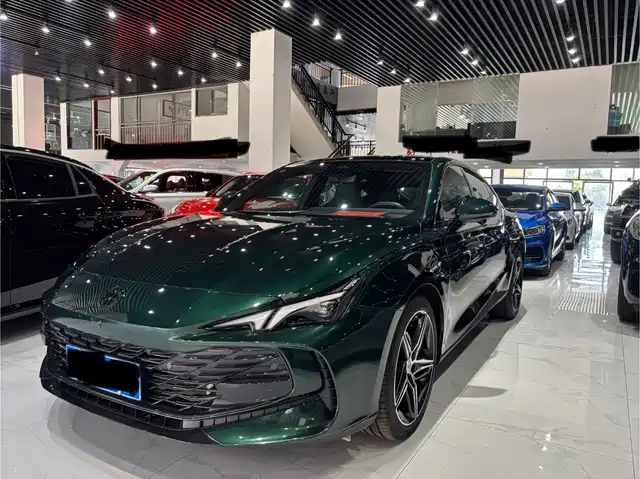 2025 MG MG7