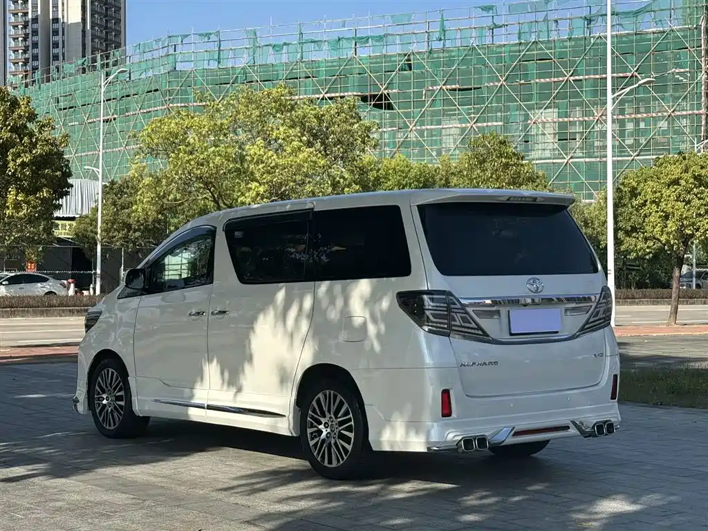 Toyota Alphard 2012 3.5L Luxury