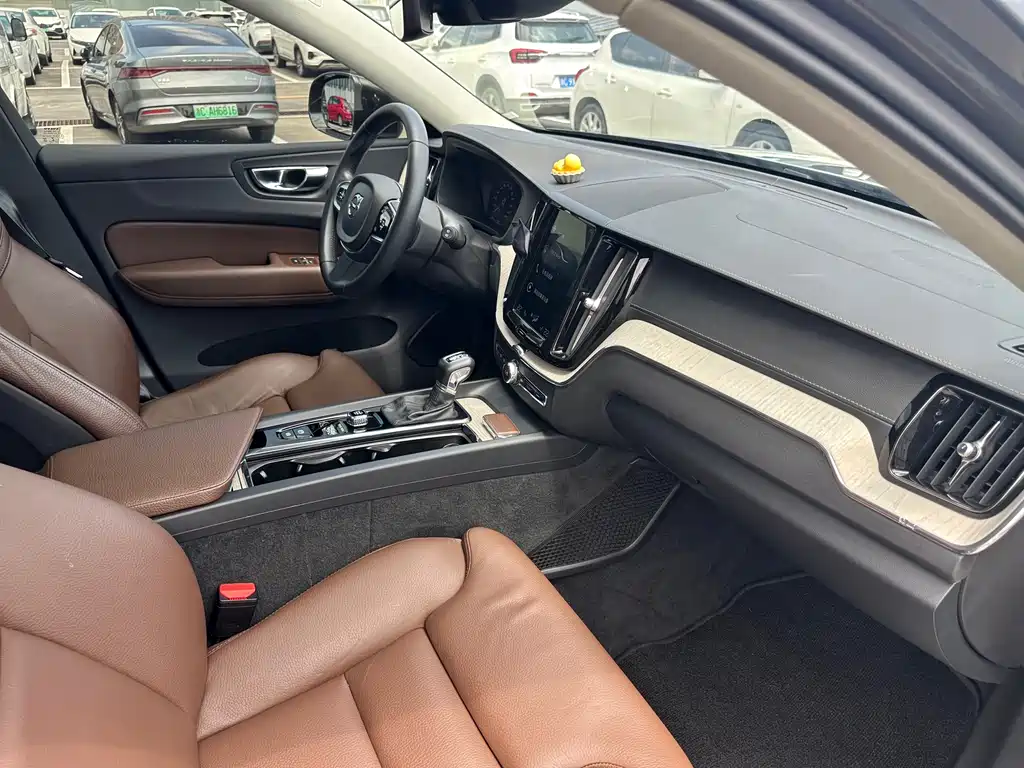Volvo XC60 2020 T5 Luxury