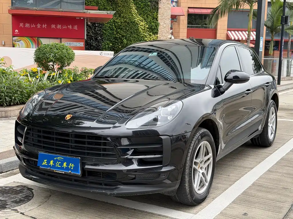 Porsche Macan 2021