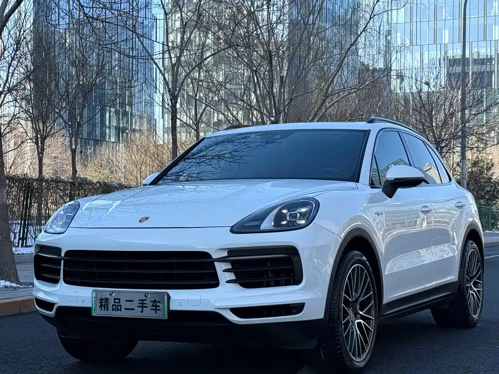 Porsche Cayenne Hybrid 2020