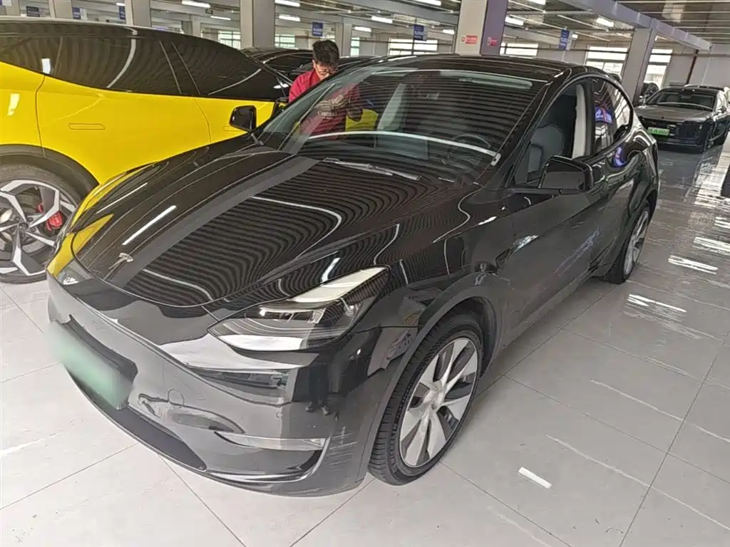Tesla Model Y 2021