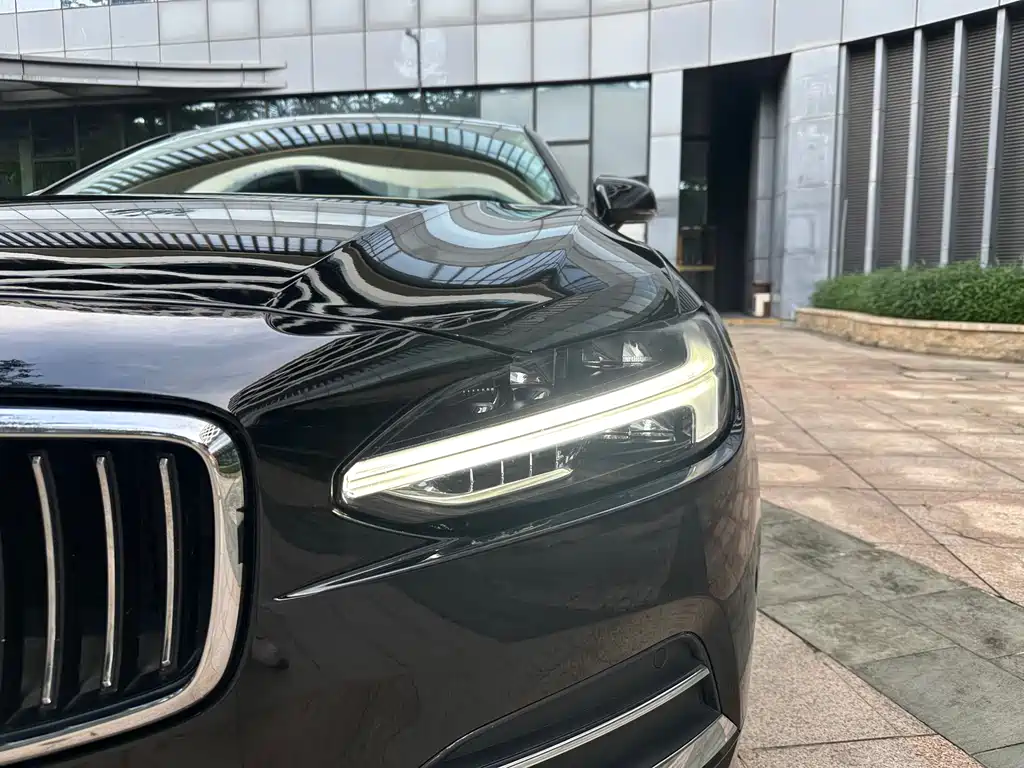 Volvo S90 2019 T5