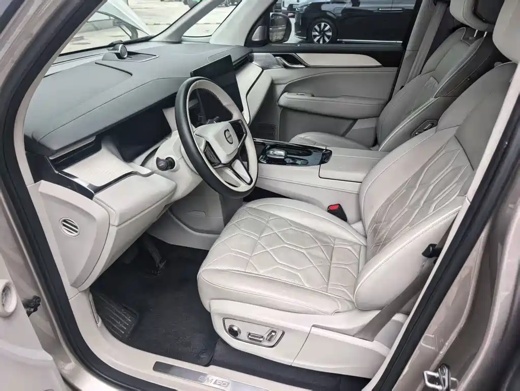 Volvo EM90 — миниатюра 4