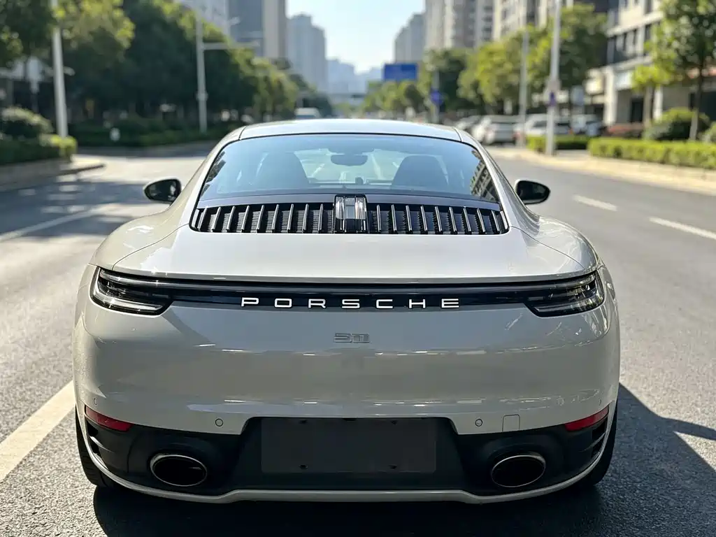 Porsche 911 2023 Carrera 3.0T