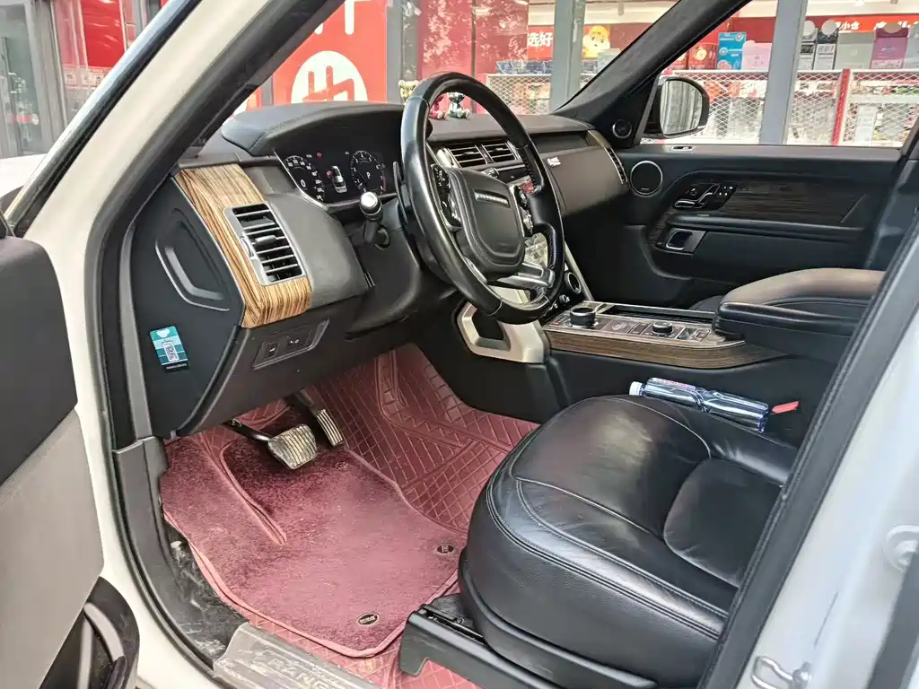 Land Rover Range Rover — миниатюра 2