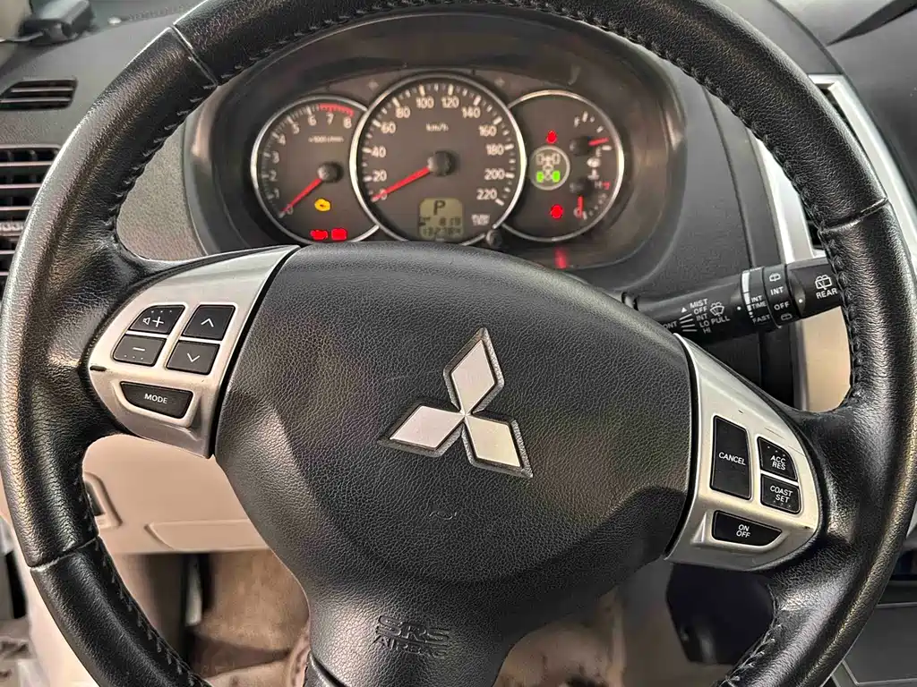 MITSUBISHI PAJERO JINCHANG