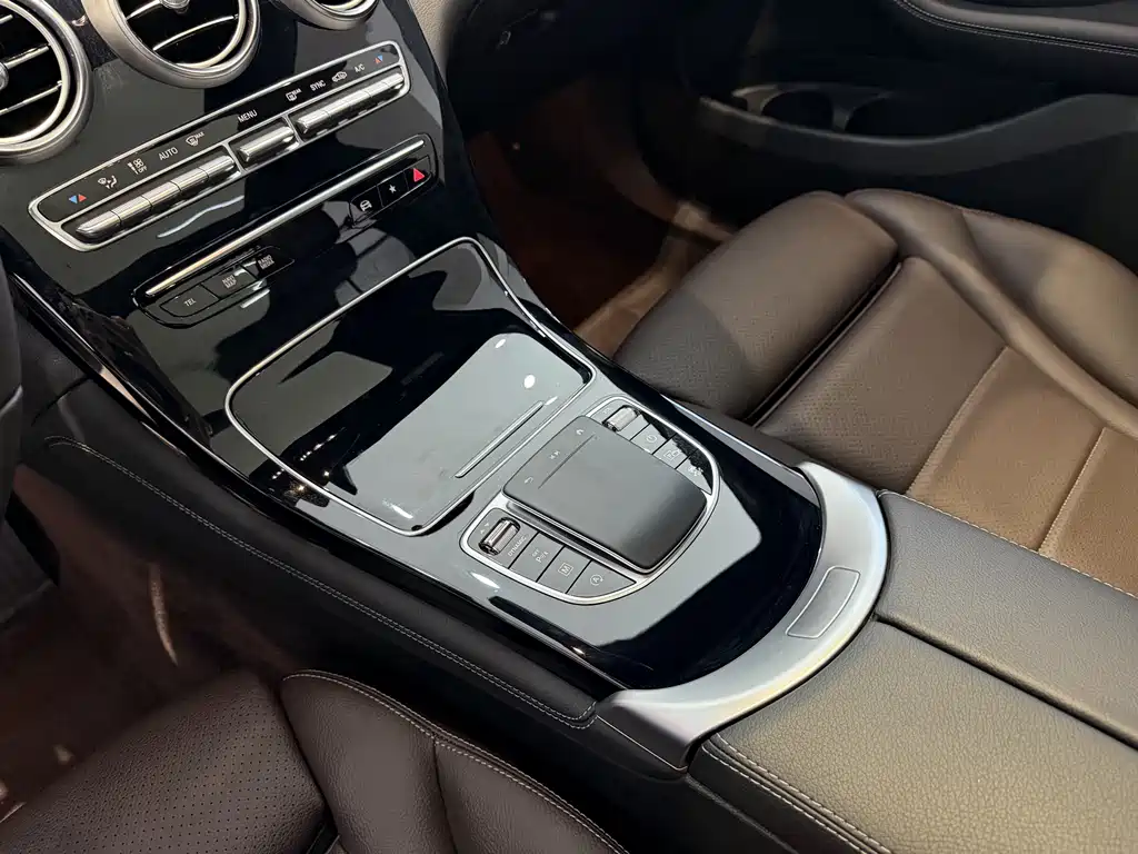 Mercedes-Benz GLC 2022 GLC 260 L 4MATIC