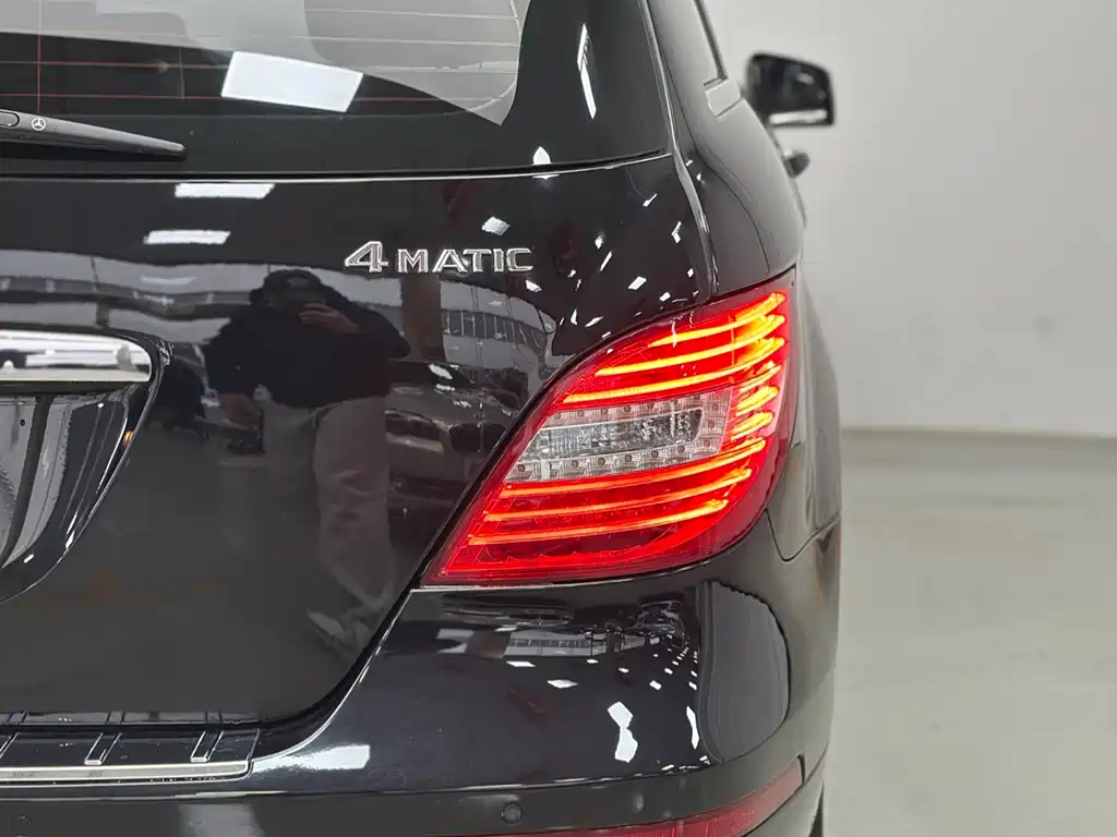 MERCEDES-BENZ R CLASS