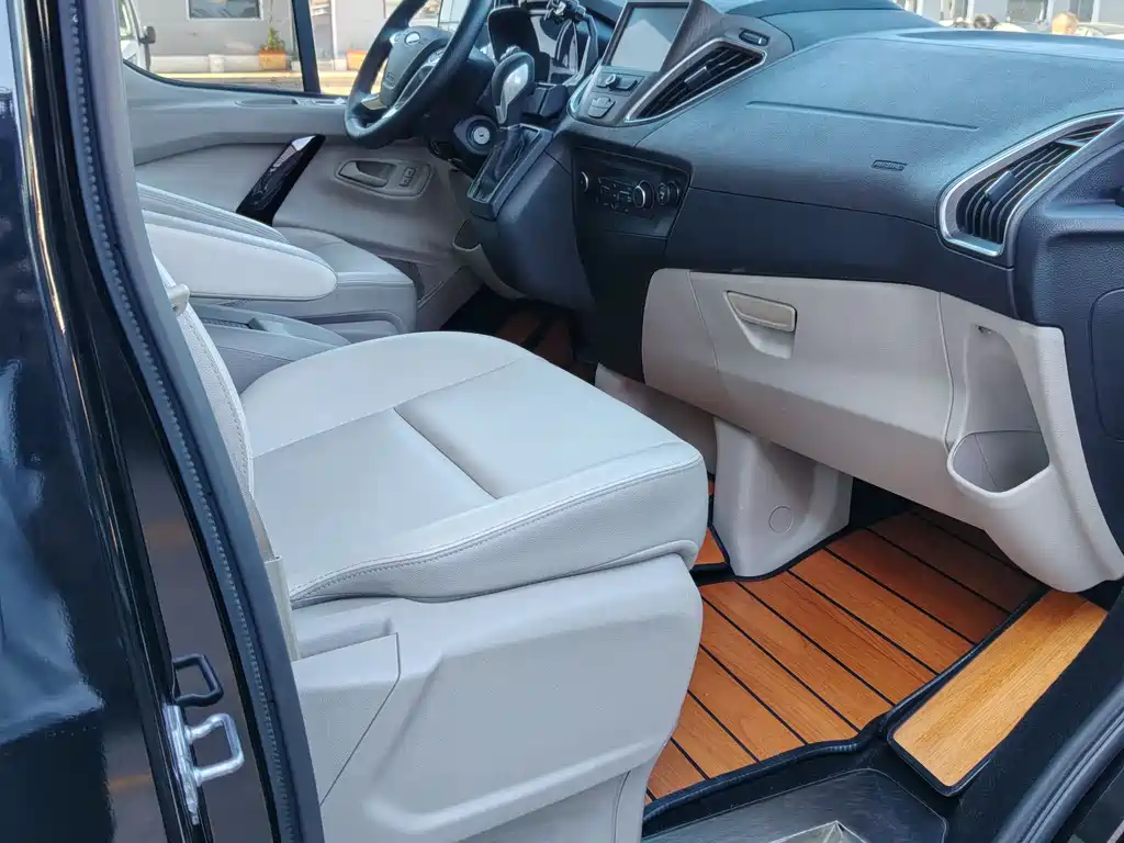 Ford Tourneo 2020 2.0T AT VI