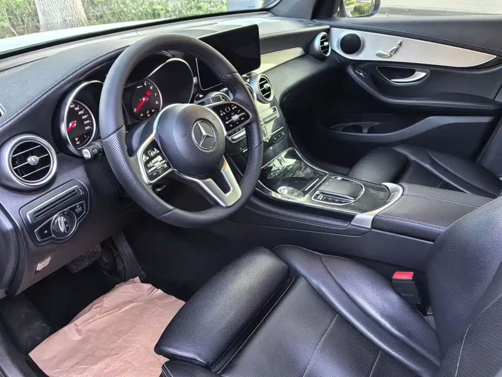 MERCEDES-BENZ  GLC