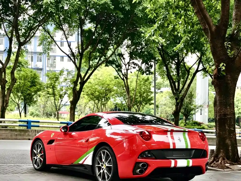 Ferrari California T 2012 4.3L